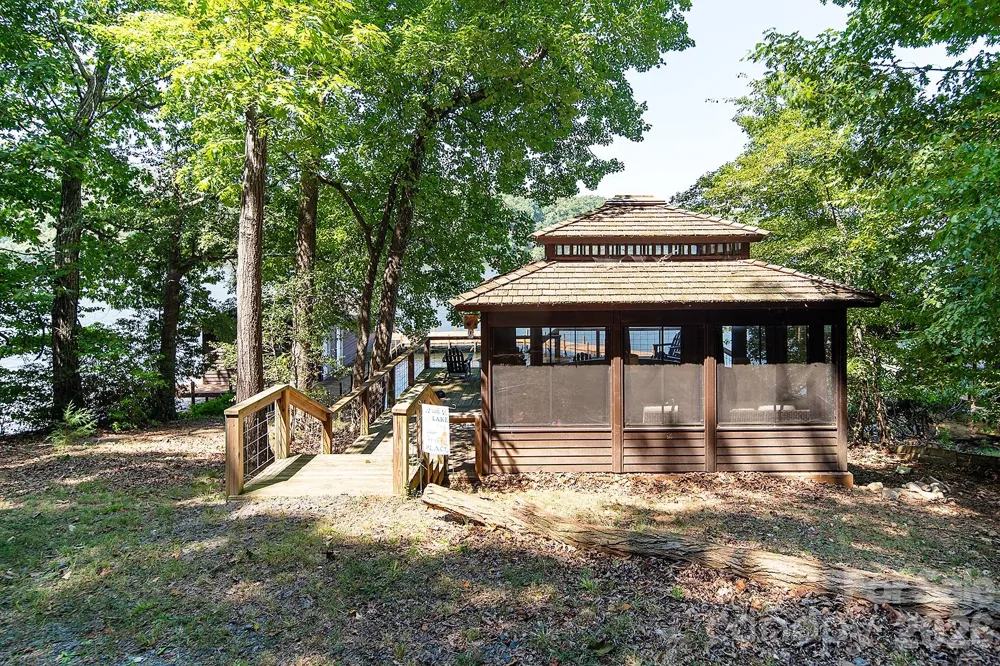 221 Malabar Drive Troy, NC 27371