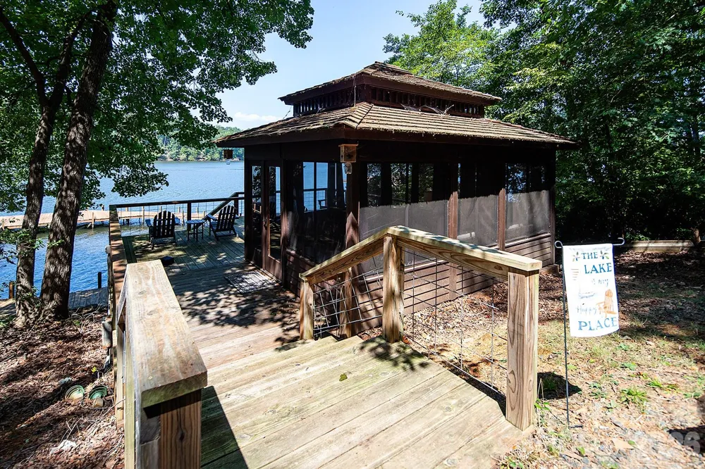 221 Malabar Drive Troy, NC 27371