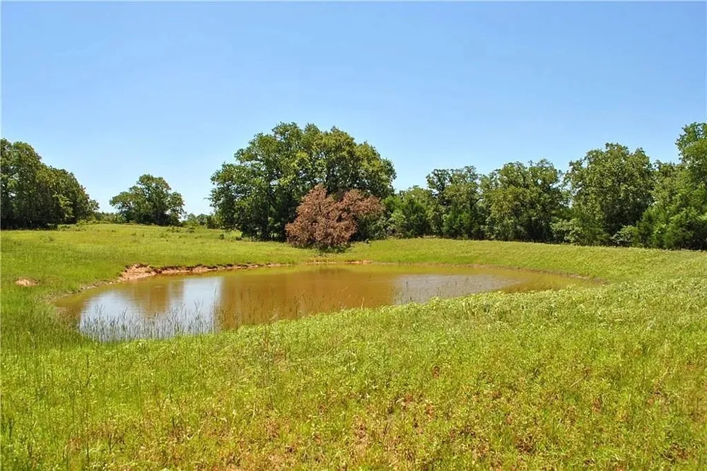 21741 E Interstate 10 Luling, TX 78648