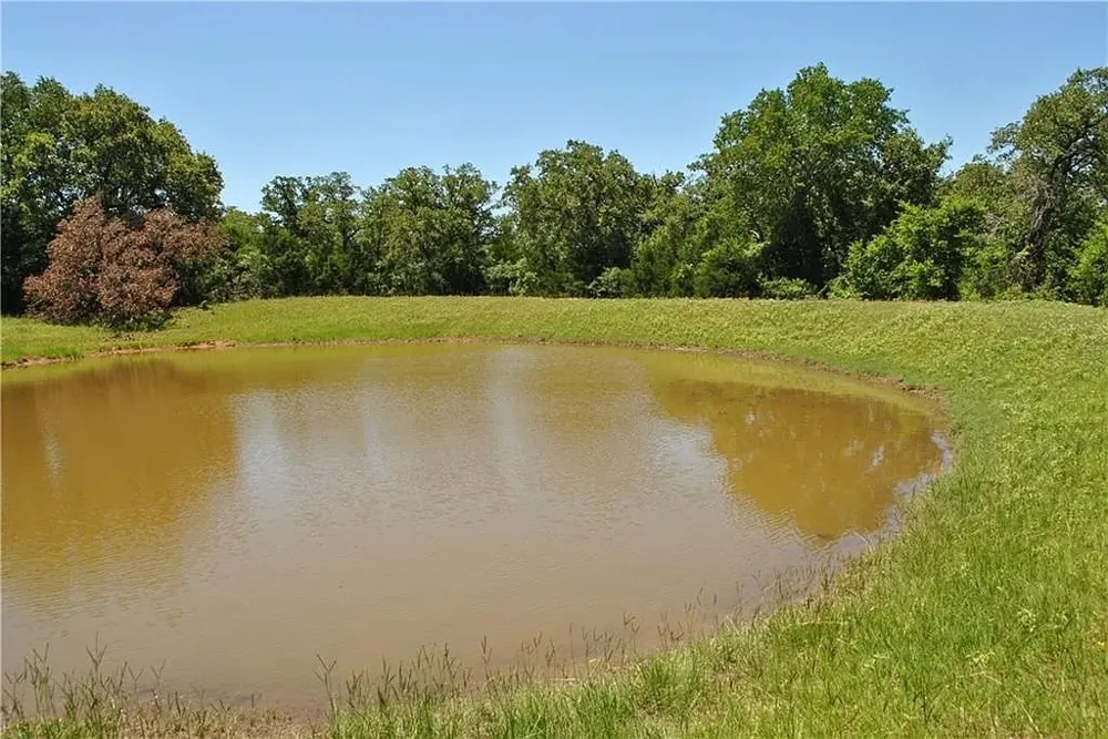21741 E Interstate 10 Luling, TX 78648