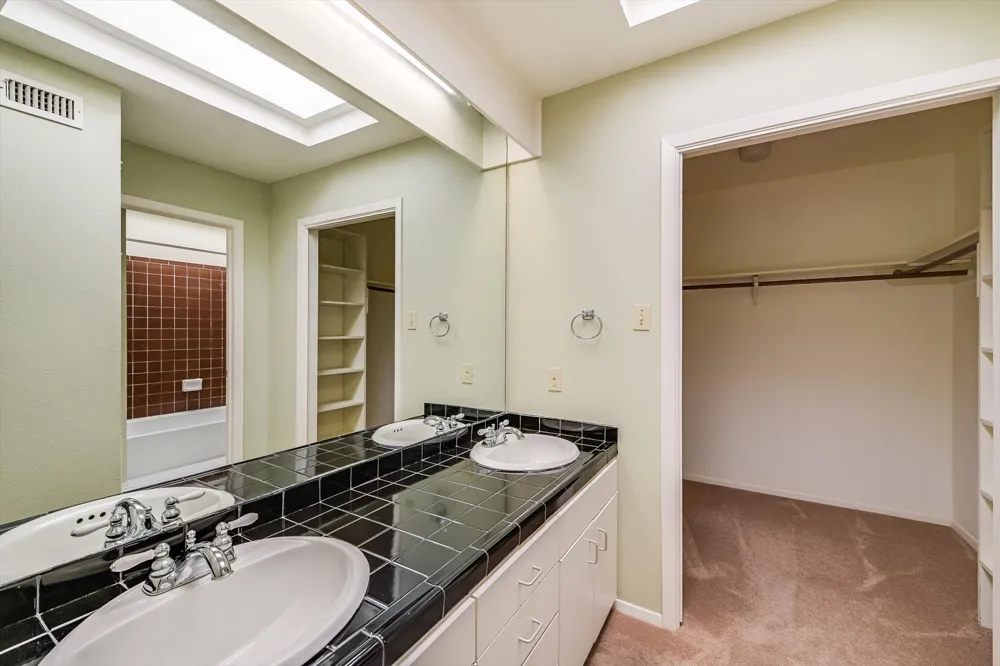 8804 Mountain Path Circle Austin, TX 78759