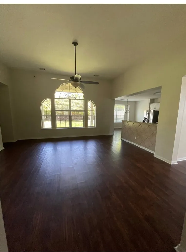 20013 Crane Creek Loop Pflugerville, TX 78660