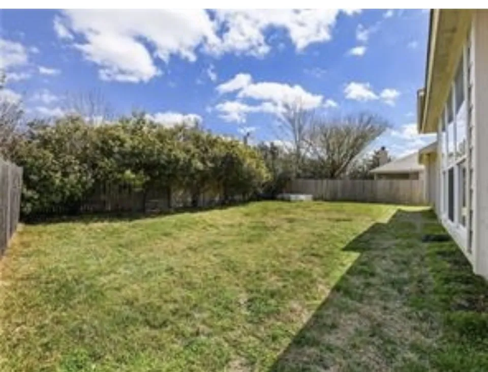 20013 Crane Creek Loop Pflugerville, TX 78660