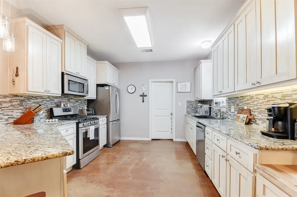 2271 County Road 112 Burnet, TX 78611