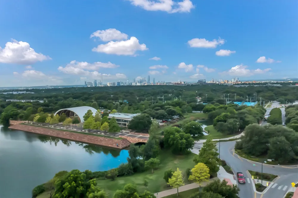 1701 Simond Avenue #226 Austin, TX 78723