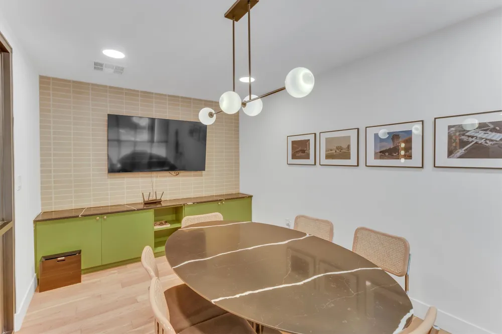 1701 Simond Avenue #226 Austin, TX 78723