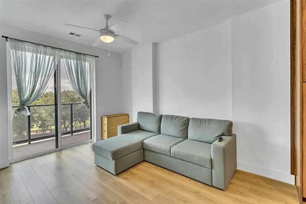 1701 Simond Avenue #226 Austin, TX 78723