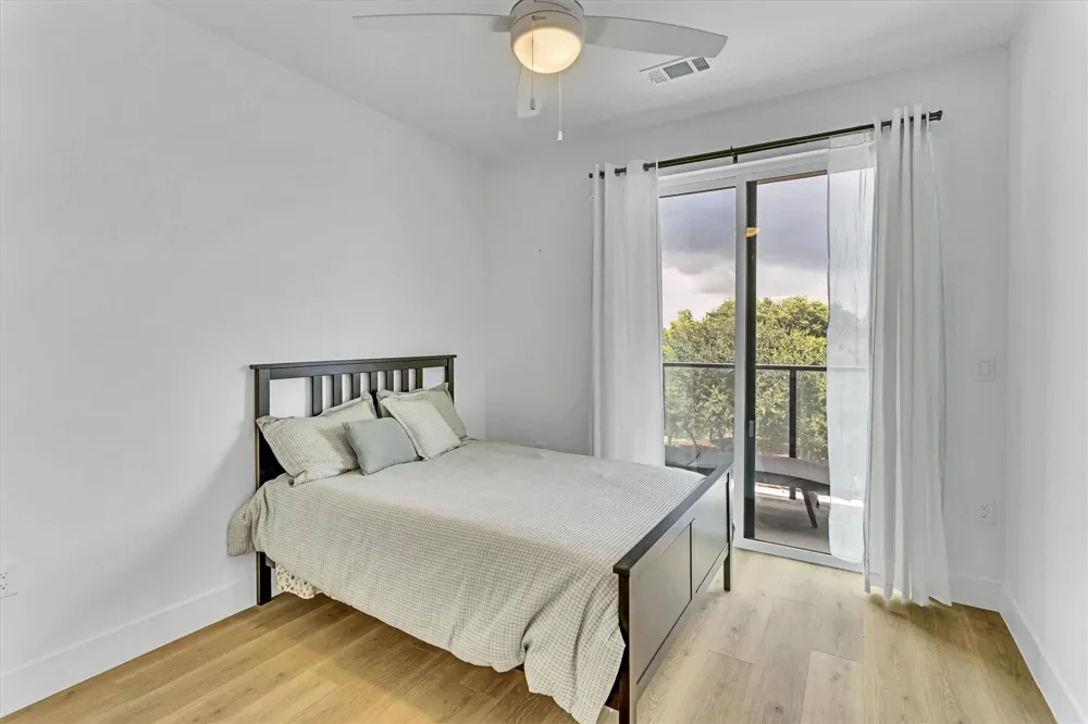 1701 Simond Avenue #226 Austin, TX 78723