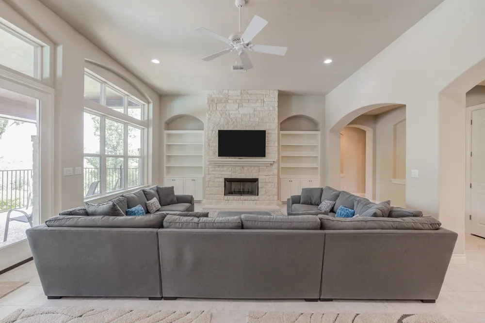 954 Covered Bridge Drive Driftwood, TX 78619