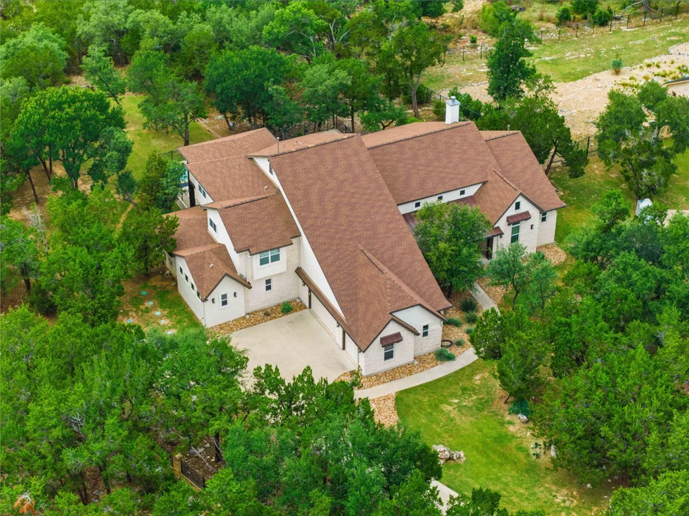 954 Covered Bridge Drive Driftwood, TX 78619