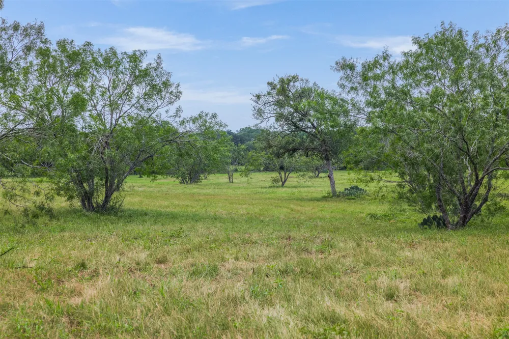 401 FM 672 Dale, TX 78616