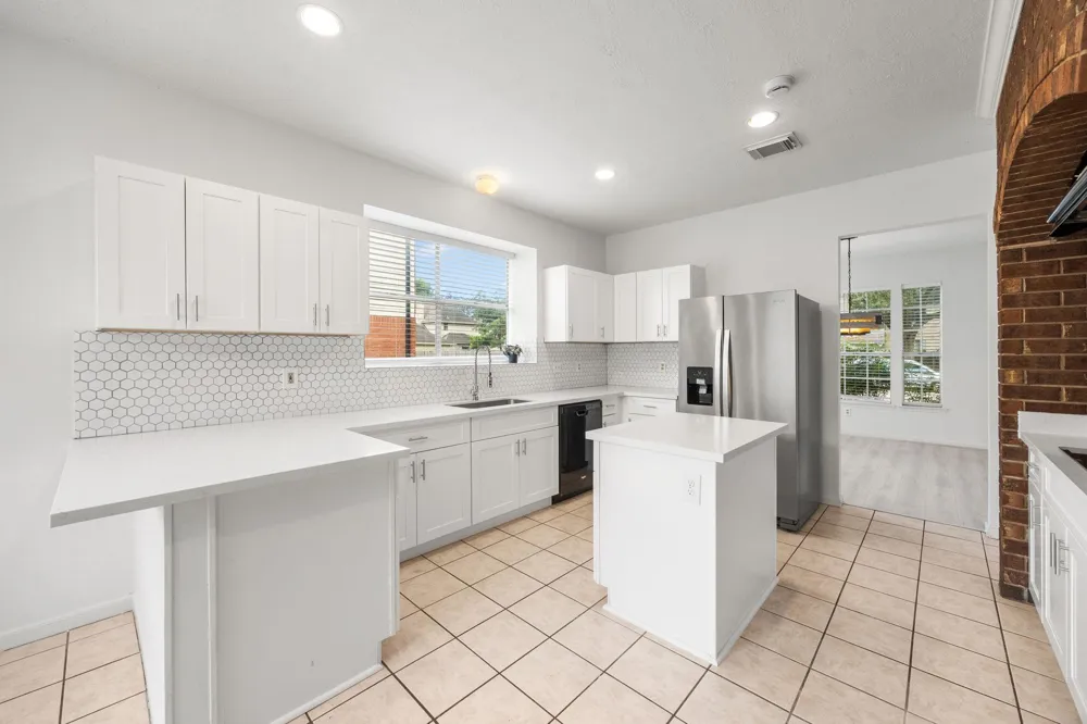 211 Aberdeen Street Stafford, TX 77477