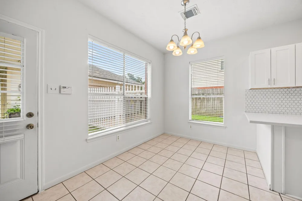 211 Aberdeen Street Stafford, TX 77477