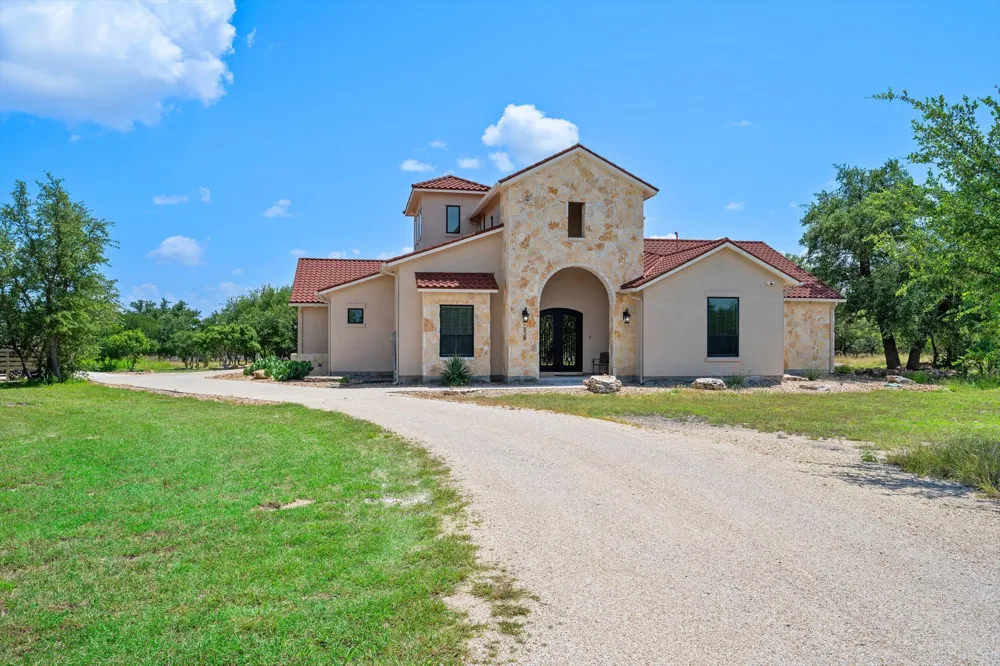 638 Strada Luca Florence, TX 76527