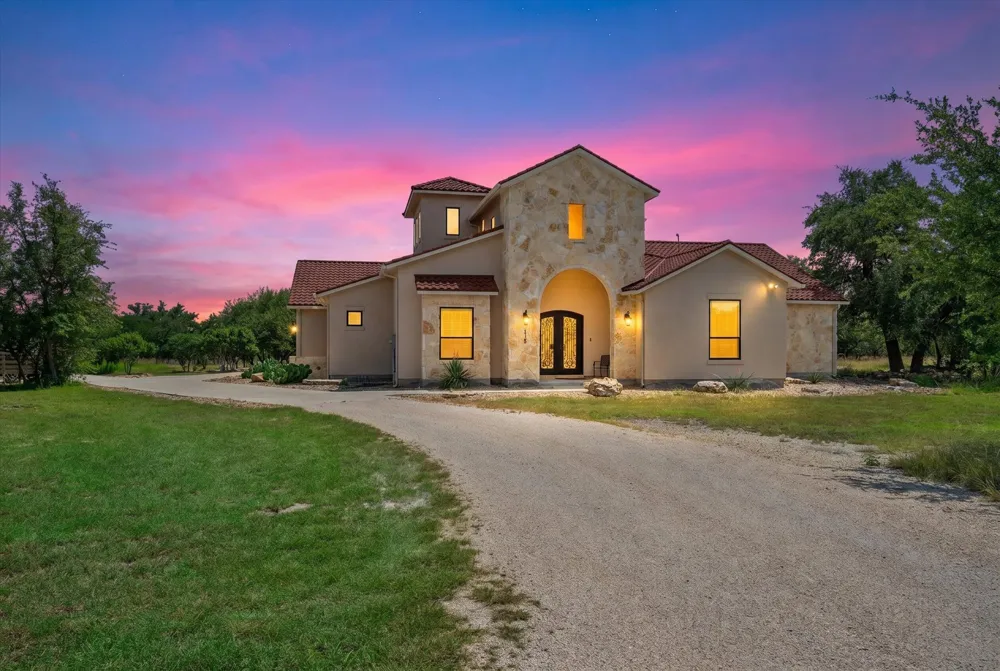 638 Strada Luca Florence, TX 76527