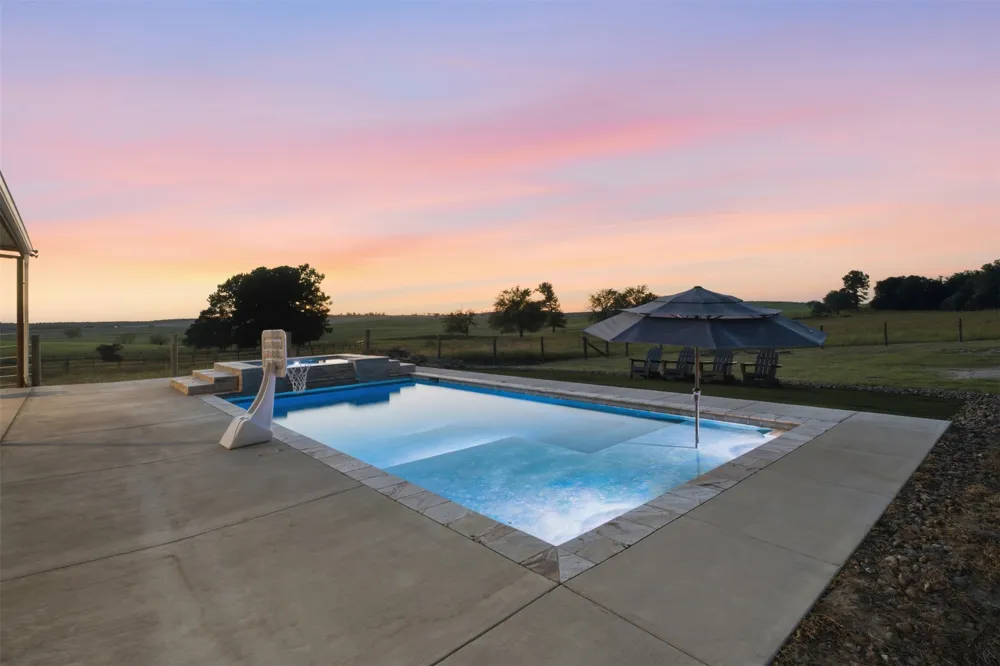 8731 SH 79 Highway Milano, TX 76556