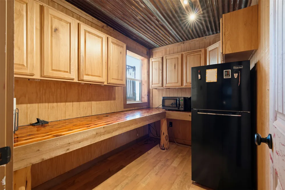 8731 SH 79 Highway Milano, TX 76556