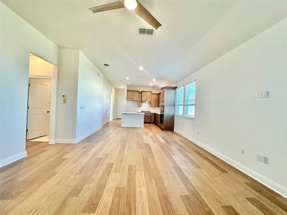 541 Porter Country Parkway Buda, TX 78610