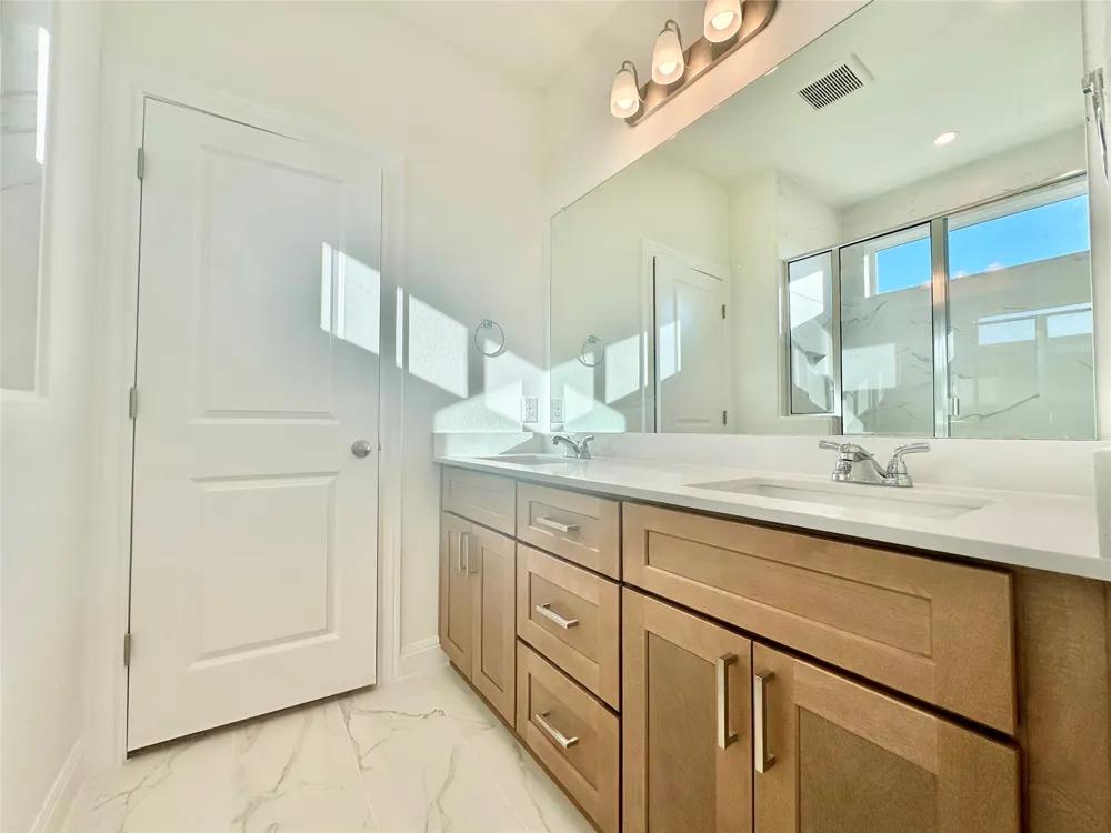541 Porter Country Parkway Buda, TX 78610