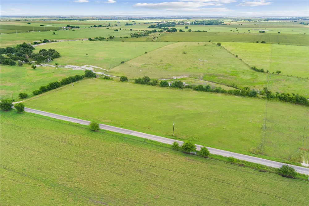 1700 CR 322 Bartlett, TX 76511