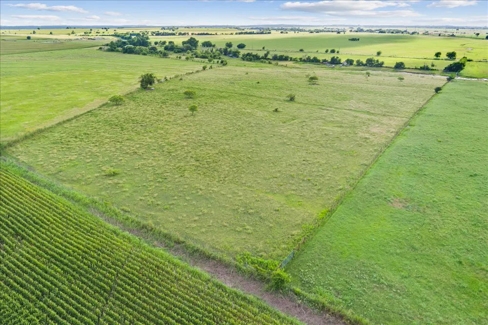 1700 CR 322 Bartlett, TX 76511