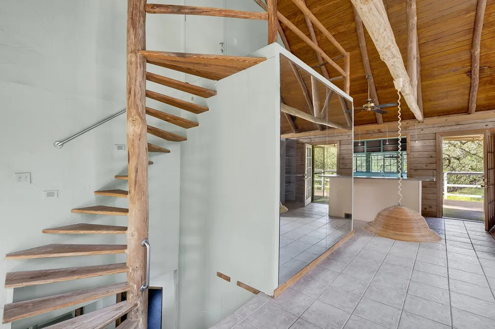 8015 Ozark Drive San Marcos, TX 78666