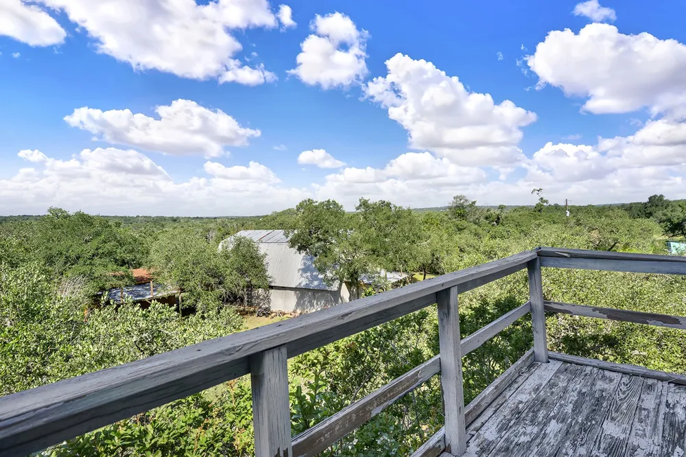 8015 Ozark Drive San Marcos, TX 78666