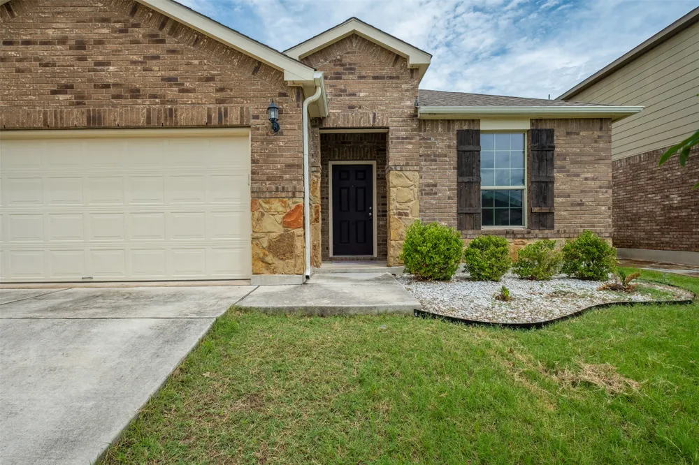 19733 Shinning Isle Run Pflugerville, TX 78660