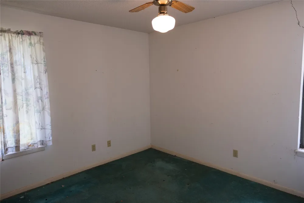 240 McAcres Drive McDade, TX 78650