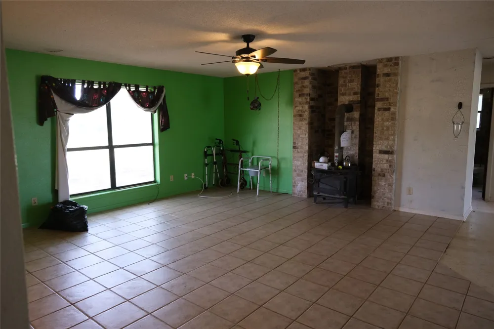 240 McAcres Drive McDade, TX 78650