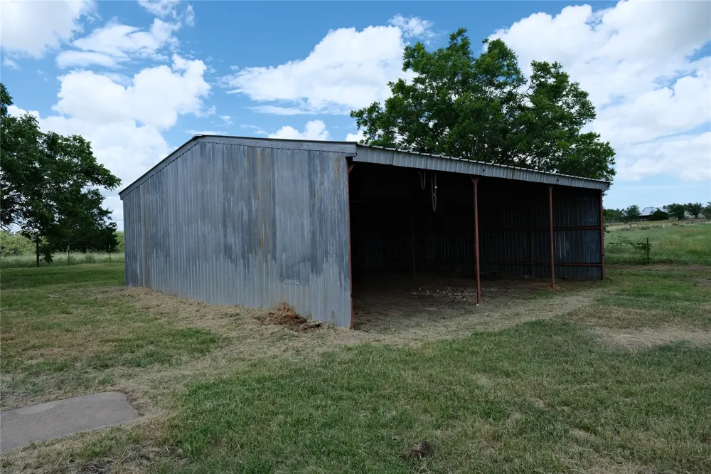 240 McAcres Drive McDade, TX 78650