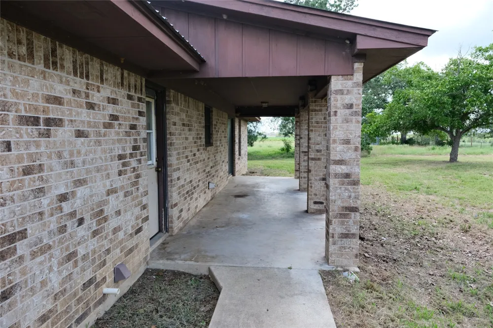 240 McAcres Drive McDade, TX 78650