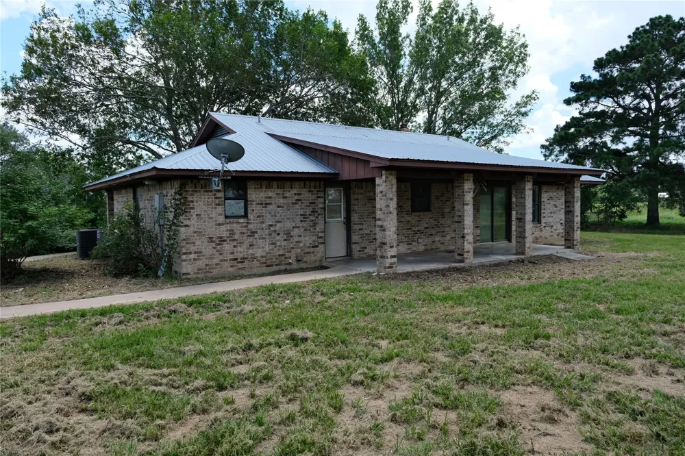 240 McAcres Drive McDade, TX 78650