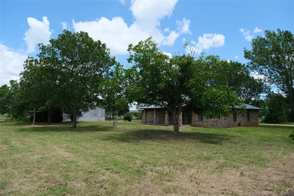240 McAcres Drive McDade, TX 78650