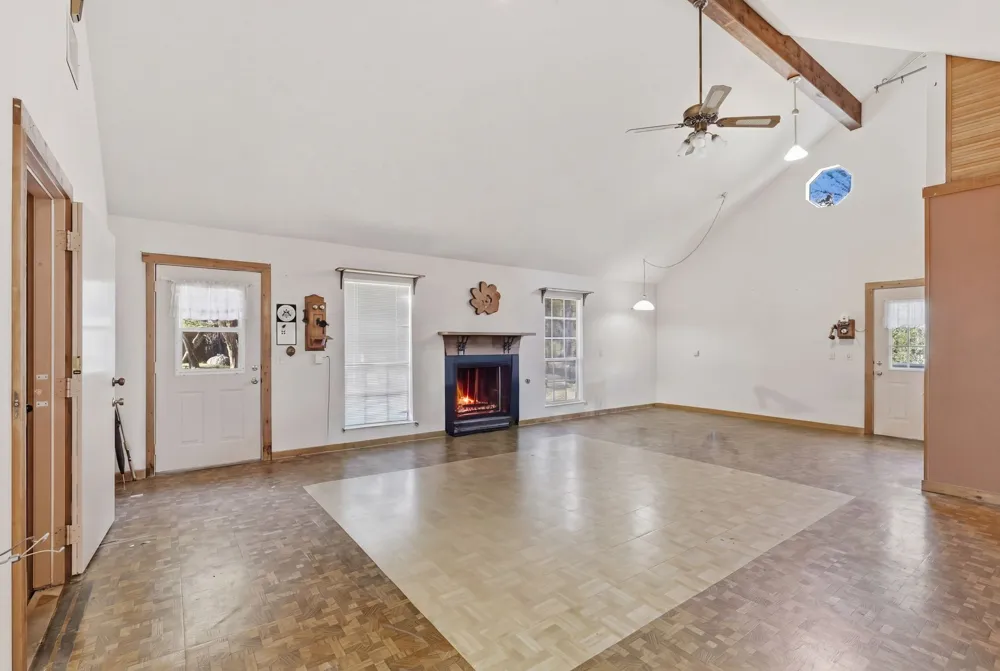 3303 Fearless Treadway Round Mountain, TX 78663