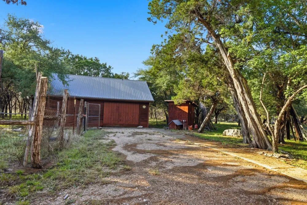 3303 Fearless Treadway Round Mountain, TX 78663