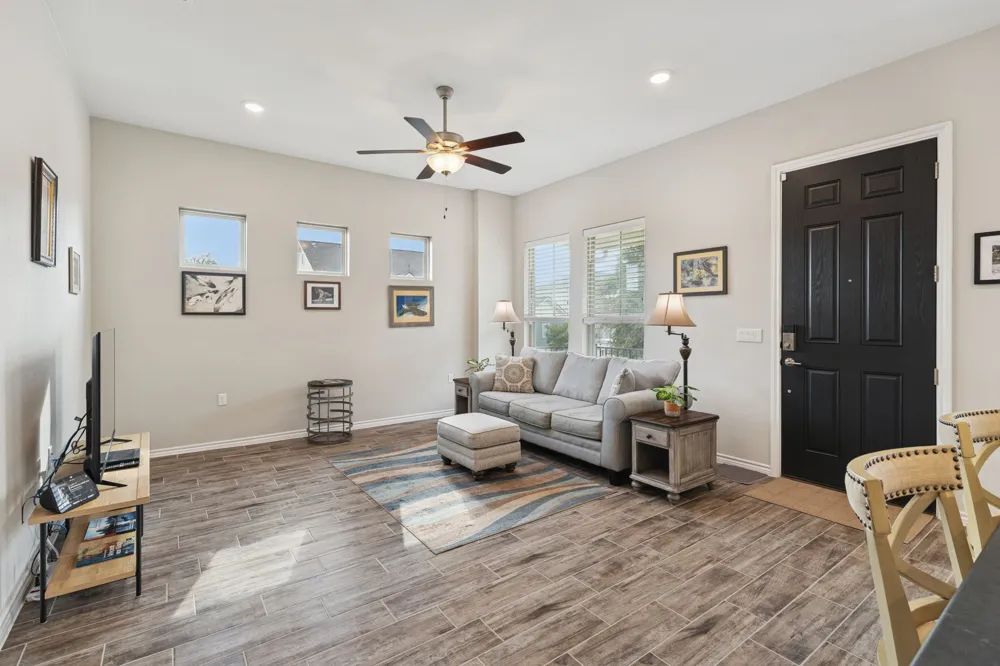 105 Lafitte Drive #101 San Marcos, TX 78666