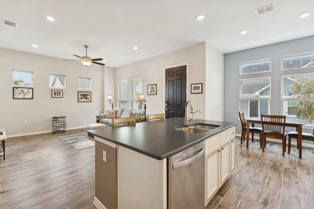 105 Lafitte Drive #101 San Marcos, TX 78666