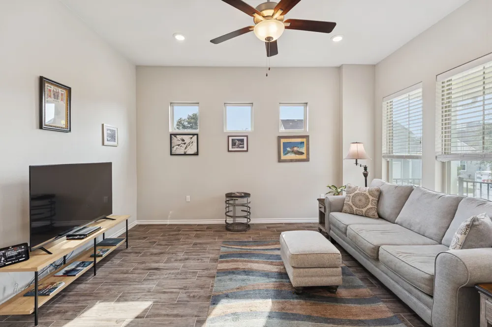 105 Lafitte Drive #101 San Marcos, TX 78666