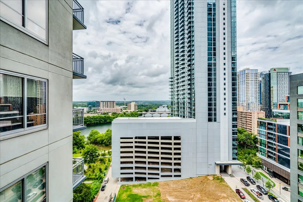 603 Davis Street #1704 Austin, TX 78701