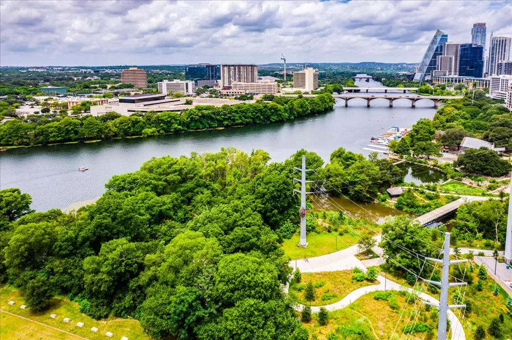 603 Davis Street #1704 Austin, TX 78701
