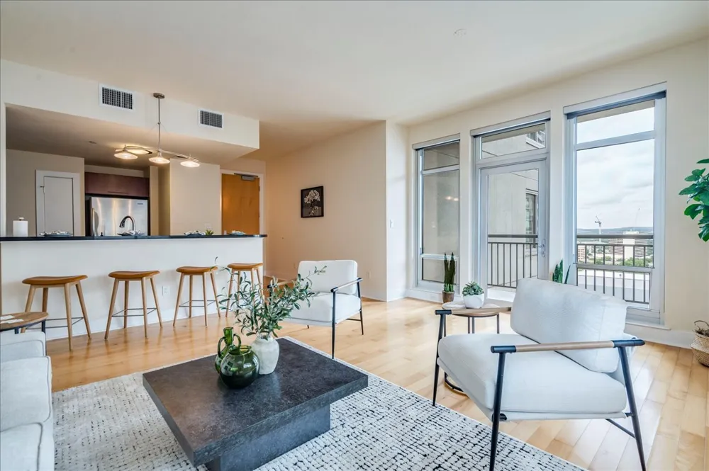 603 Davis Street #1704 Austin, TX 78701