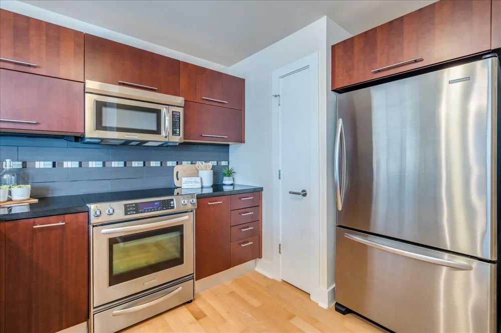 603 Davis Street #1704 Austin, TX 78701
