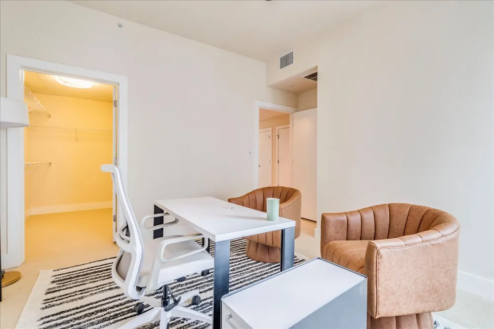 603 Davis Street #1704 Austin, TX 78701