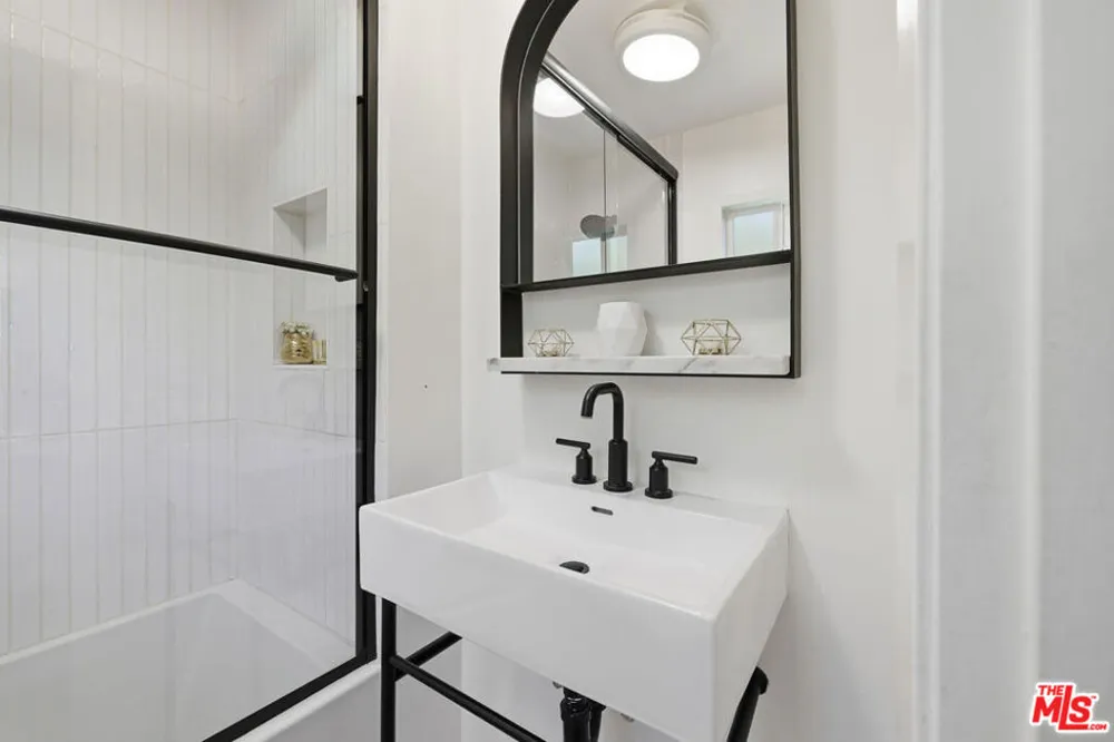 342 Fisher Street Los Angeles, CA 90042