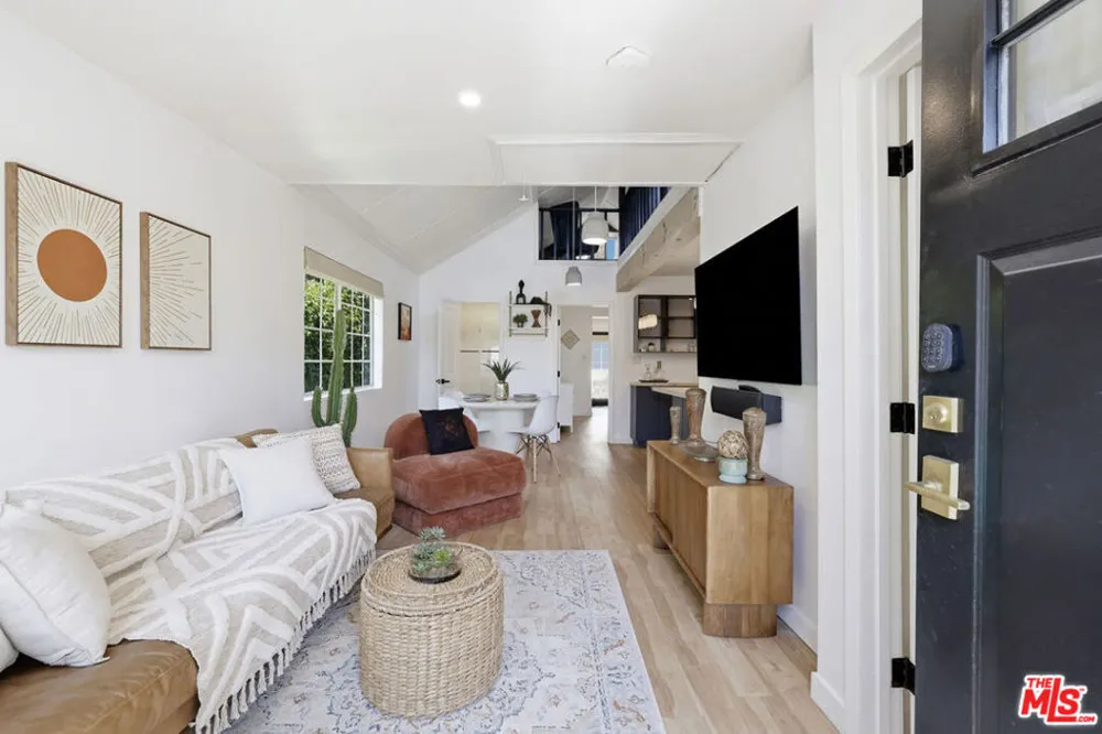 342 Fisher Street Los Angeles, CA 90042