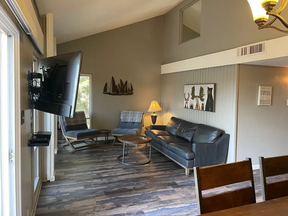 329 Venture Boulevard S Point Venture, TX 78645