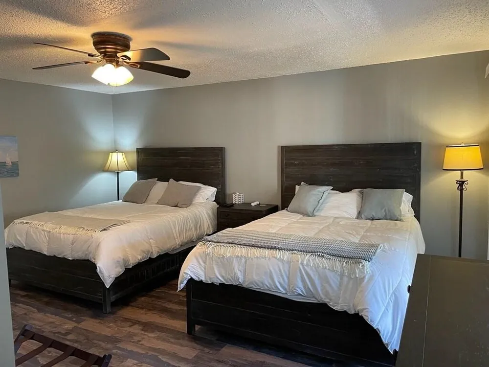329 Venture Boulevard S Point Venture, TX 78645
