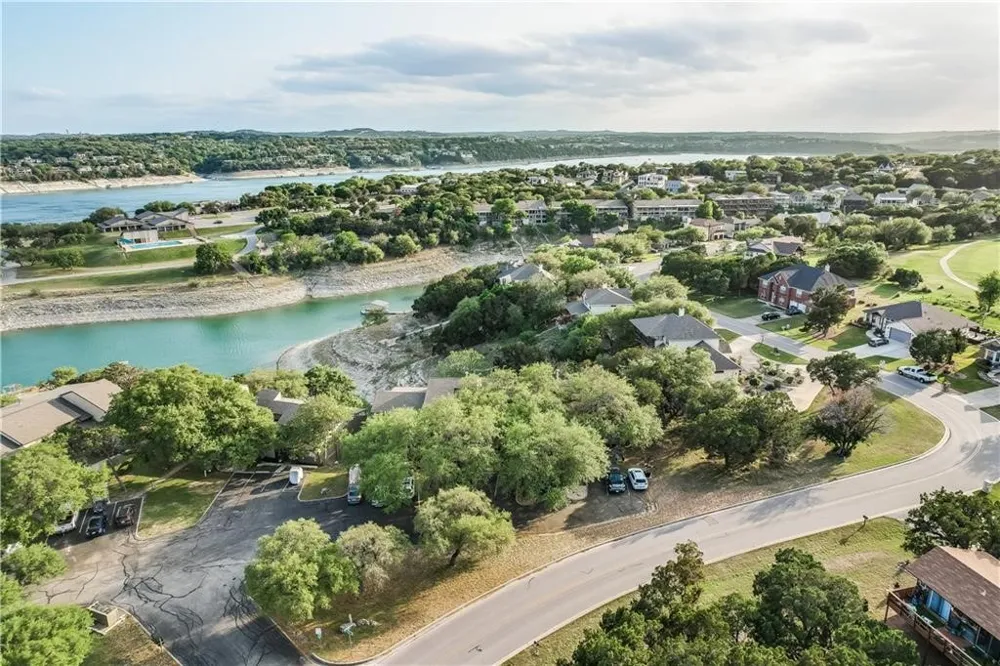 329 Venture Boulevard S Point Venture, TX 78645