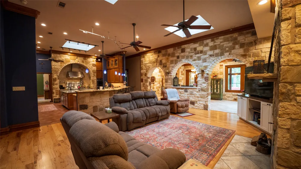 1908 County Road 305 Rockdale, TX 76567